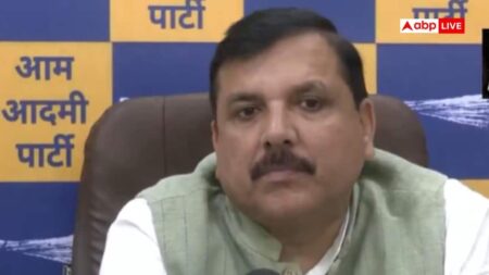 संजय सिंह का केंद्र पर हमला, बोले- पेपर लीक से 22 लाख युवाओं का भविष्य बर्बाद, जिम्मेदार कौन?